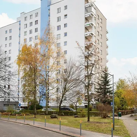 Apartment Sluzew 405a By Bookinghost