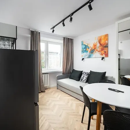 Sluzew 405a By Bookinghost